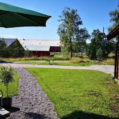 Smedjan Cottage Enköping Eksteriør bilde