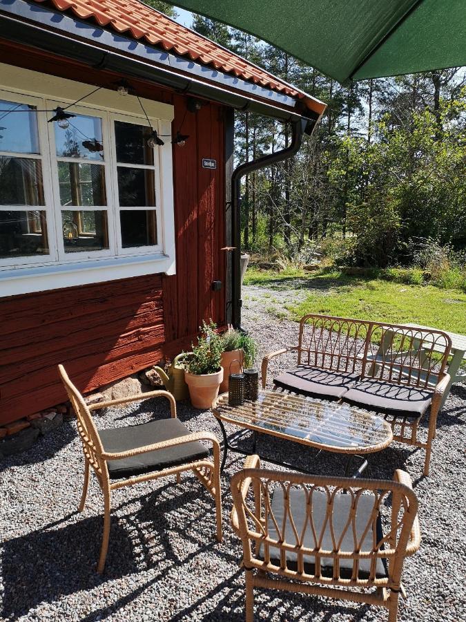 Smedjan Cottage Enköping Eksteriør bilde