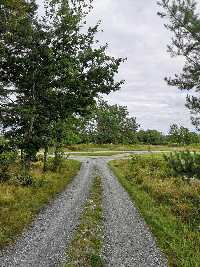 Smedjan Cottage Enköping Eksteriør bilde